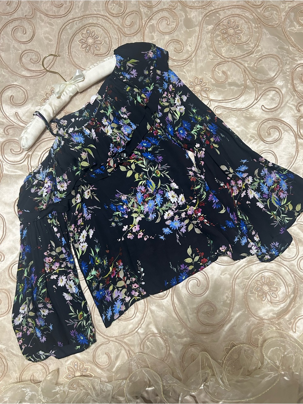 Parker Black Floral Off The Shoulder Ruffle 100% Silk Blouse S